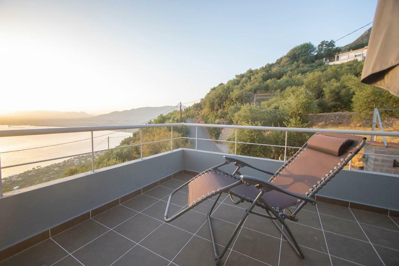 Messinian Sunset Villa Kalamata Exterior foto